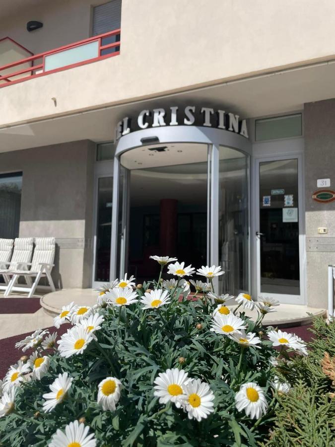 Hotel Cristina تْشيانشانو  تيرمي المظهر الخارجي الصورة